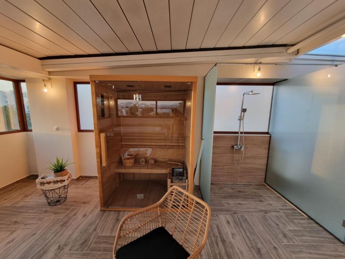 Agora Luxury Villa I Лутраки Екстериор снимка