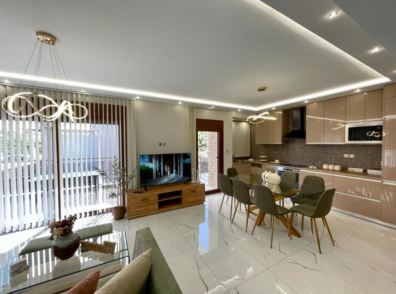 Agora Luxury Villa I Лутраки Екстериор снимка