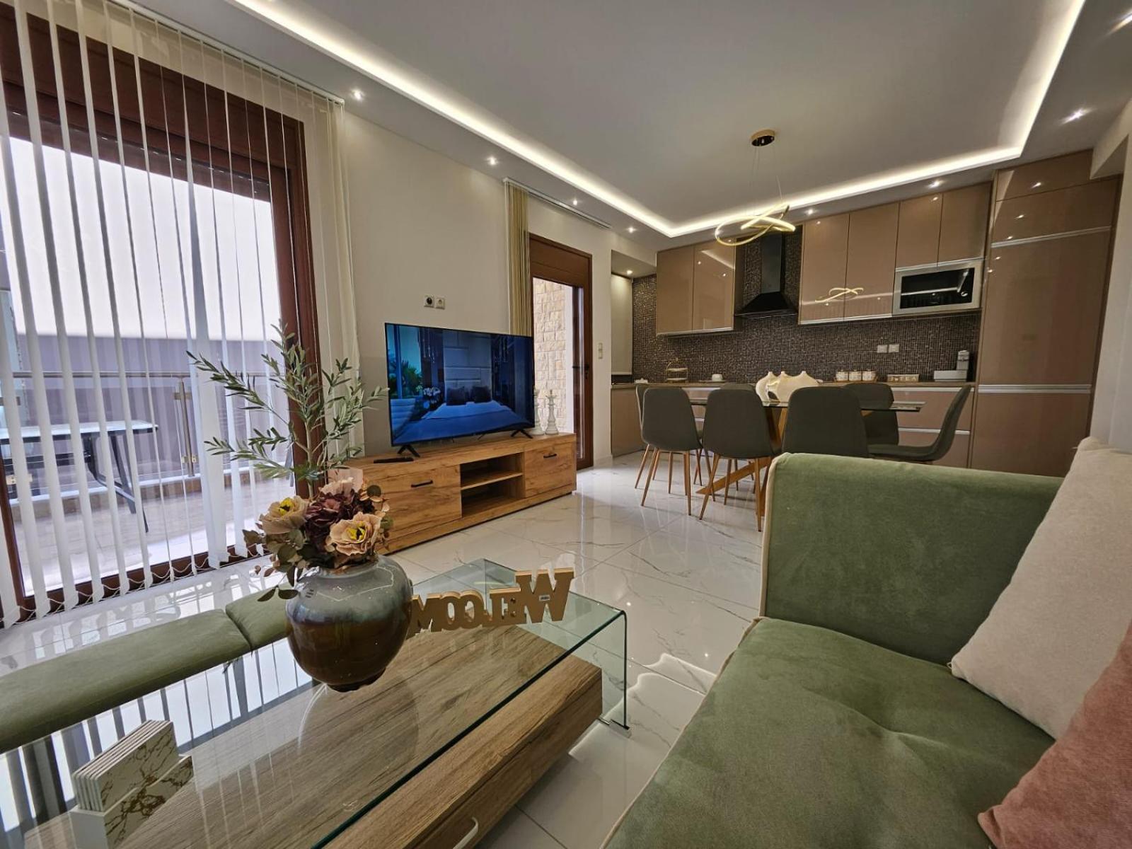 Agora Luxury Villa I Лутраки Екстериор снимка