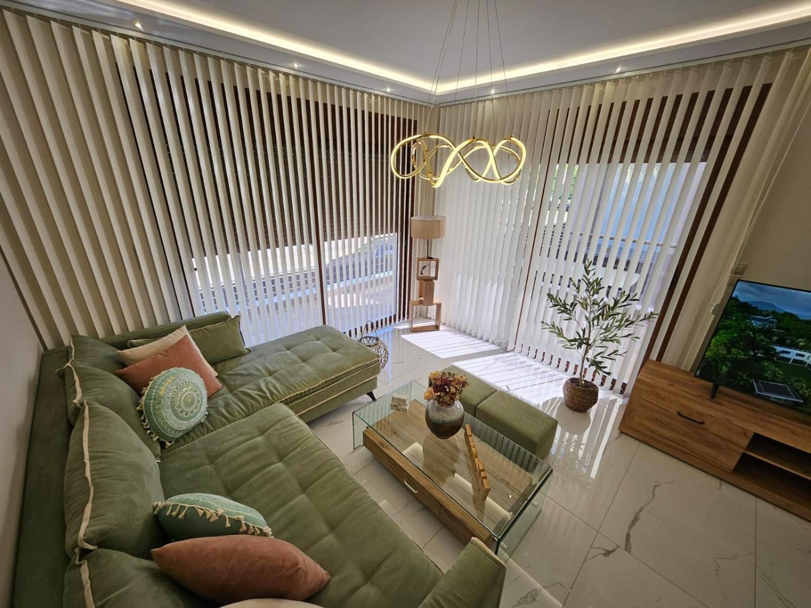 Agora Luxury Villa I Лутраки Екстериор снимка